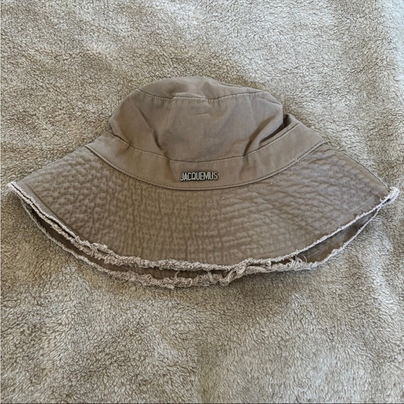 Jacquemus Beige Frayed Bucket Hat - Picture 1 of 5
